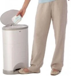 Korbell Luieremmer - Pink -Winkel Voor Babyverzorgingsproducten 1121x1200 2