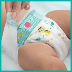 Pampers® Pampers Baby-Dry Luiers - Maat 7 (+15 Kg) - 124 Stuks - Maandbox 13 Pampers® Pampers Baby-Dry Luiers - Maat 7 (+15 Kg) - 124 Stuks - Maandbox -Winkel Voor Babyverzorgingsproducten 1200x1198 85