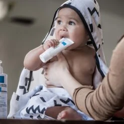 KipKep Blenker Hydrofiele Badcape - Maat 100x70cm - Memphis White -Winkel Voor Babyverzorgingsproducten 1200x1200 1585