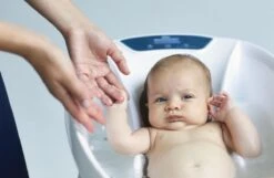 Babypatent Aquascale Babybadje - 3 In 1 Babybadje Met Digitale T° En Digitale Weegschaal - Babybadjes 12 Babypatent Aquascale Babybadje - 3 In 1 Babybadje Met Digitale T° En Digitale Weegschaal - Babybadjes -Winkel Voor Babyverzorgingsproducten 1200x783