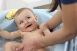 Chicco Cuddle & Bubble Verzorgingstafel - Babybadje Met Standaard - Luiertafel - Verschoontafel - Verstelbare Hoogtes -Winkel Voor Babyverzorgingsproducten 1200x793