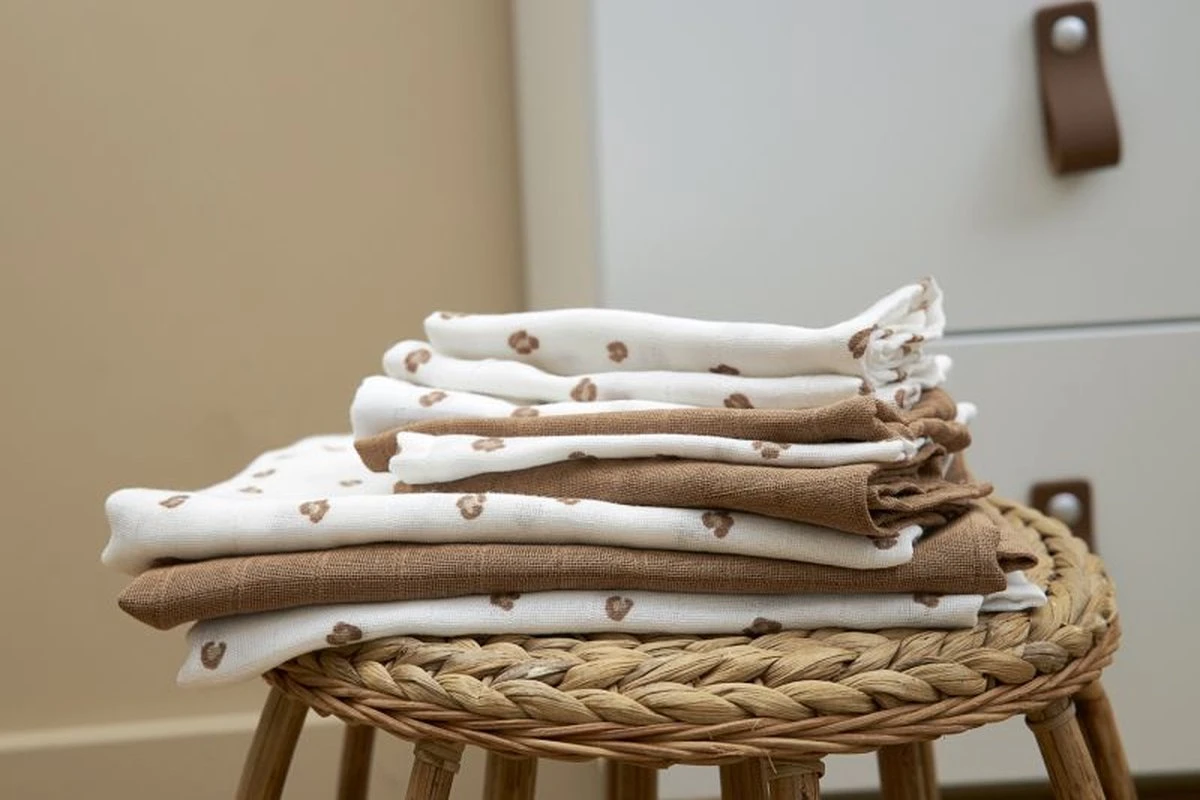 Meyco Mini Panther Swaddle - 2-pack - Toffee - 120x120cm 9 Meyco Mini Panther Swaddle - 2-pack - Toffee - 120x120cm - Afbeelding 7