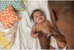 Zwitsal - Slaap Zacht - Massage Olie Lavendel - 3 X 200ml - Voordeelpack -Winkel Voor Babyverzorgingsproducten 1200x813 8