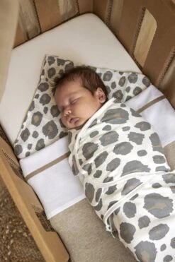 Meyco Panter Hydrofiele Doeken - 3-pack - Neutral/grey - 70x70cm -Winkel Voor Babyverzorgingsproducten 800x1200 111