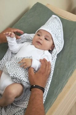 Meyco Badcape Basic Jersey/Cheetah 2-pack - Forest Green - 80x80cm 10 Meyco Badcape Basic Jersey/Cheetah 2-pack - Forest Green - 80x80cm -Winkel Voor Babyverzorgingsproducten 800x1200 127