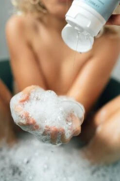 Naïf Baby Wasgel - Baby En Kind - 200ml - Met Natuurlijke Ingrediënten -Winkel Voor Babyverzorgingsproducten 800x1200 145