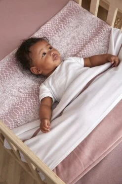 Meyco Cheetah/Snake Hydrofiele Doeken 3-pack - Lilac - 70x70cm 7 Meyco Cheetah/Snake Hydrofiele Doeken 3-pack - Lilac - 70x70cm -Winkel Voor Babyverzorgingsproducten 800x1200 67