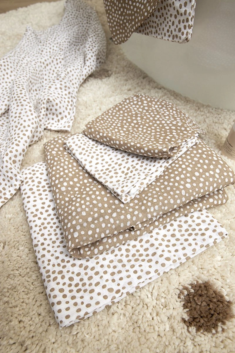 Meyco Cheetah Swaddle - 2-pack - Hydrofiel - Taupe - 120x120cm 6 Meyco Cheetah Swaddle - 2-pack - Hydrofiel - Taupe - 120x120cm - Afbeelding 4