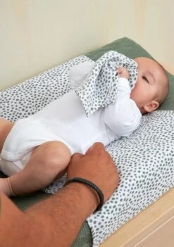 Meyco Cheetah Starterset - 9-pack - Hydrofiel - Forest Green -Winkel Voor Babyverzorgingsproducten 844x1200